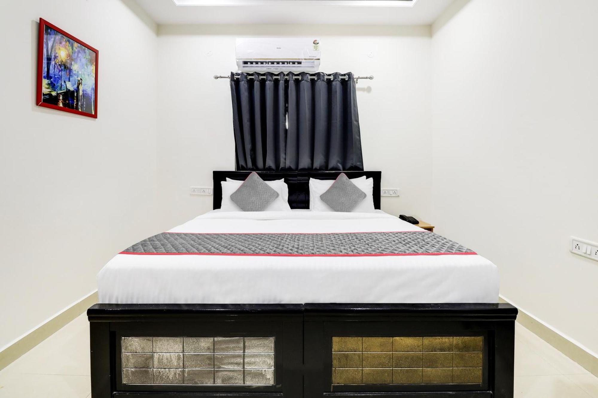 Super Townhouse De Alphabet Hotel Kukatpally Nexus Mall 하이데라바드 외부 사진