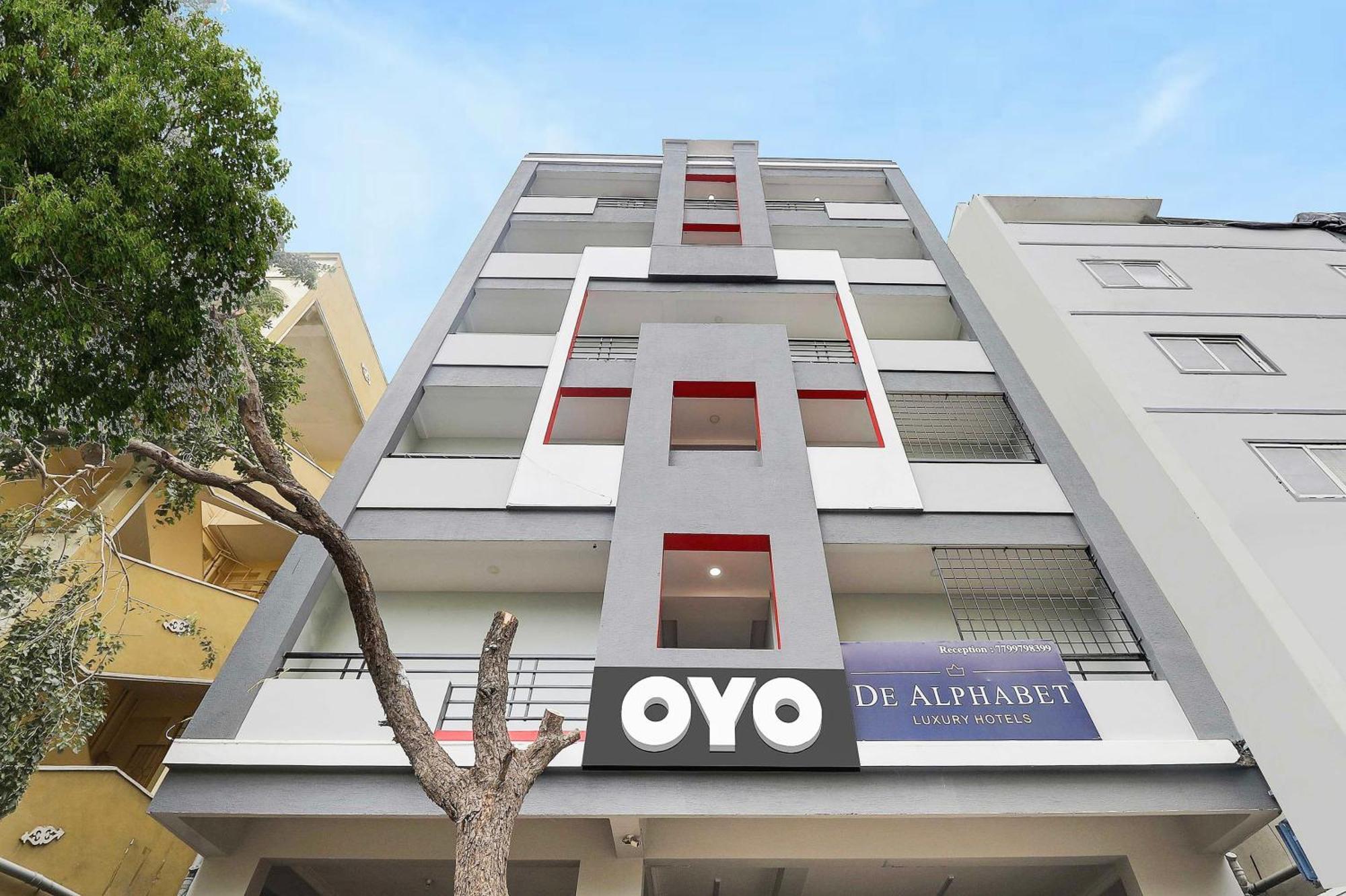 Super Townhouse De Alphabet Hotel Kukatpally Nexus Mall 하이데라바드 외부 사진